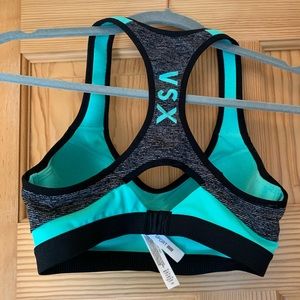 Victoria’s Secret VSX Bra 32B Sport Bra